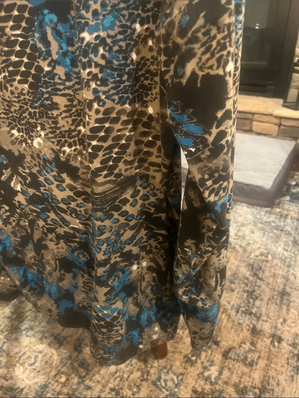 d&co Women's Teal and Black Animal-Print Long Sleeve Top - Picture 4 of 4